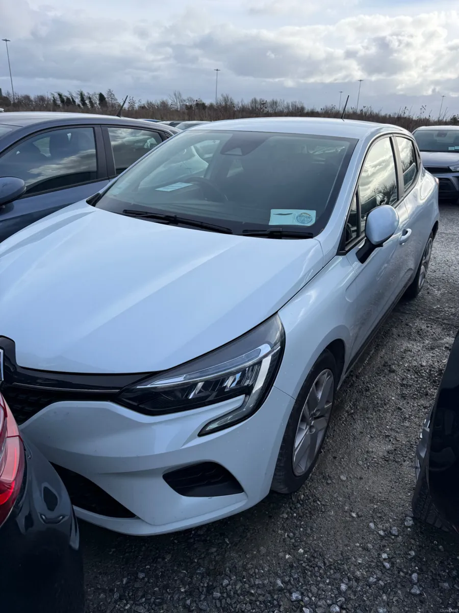 Renault Clio 2022 - Image 1