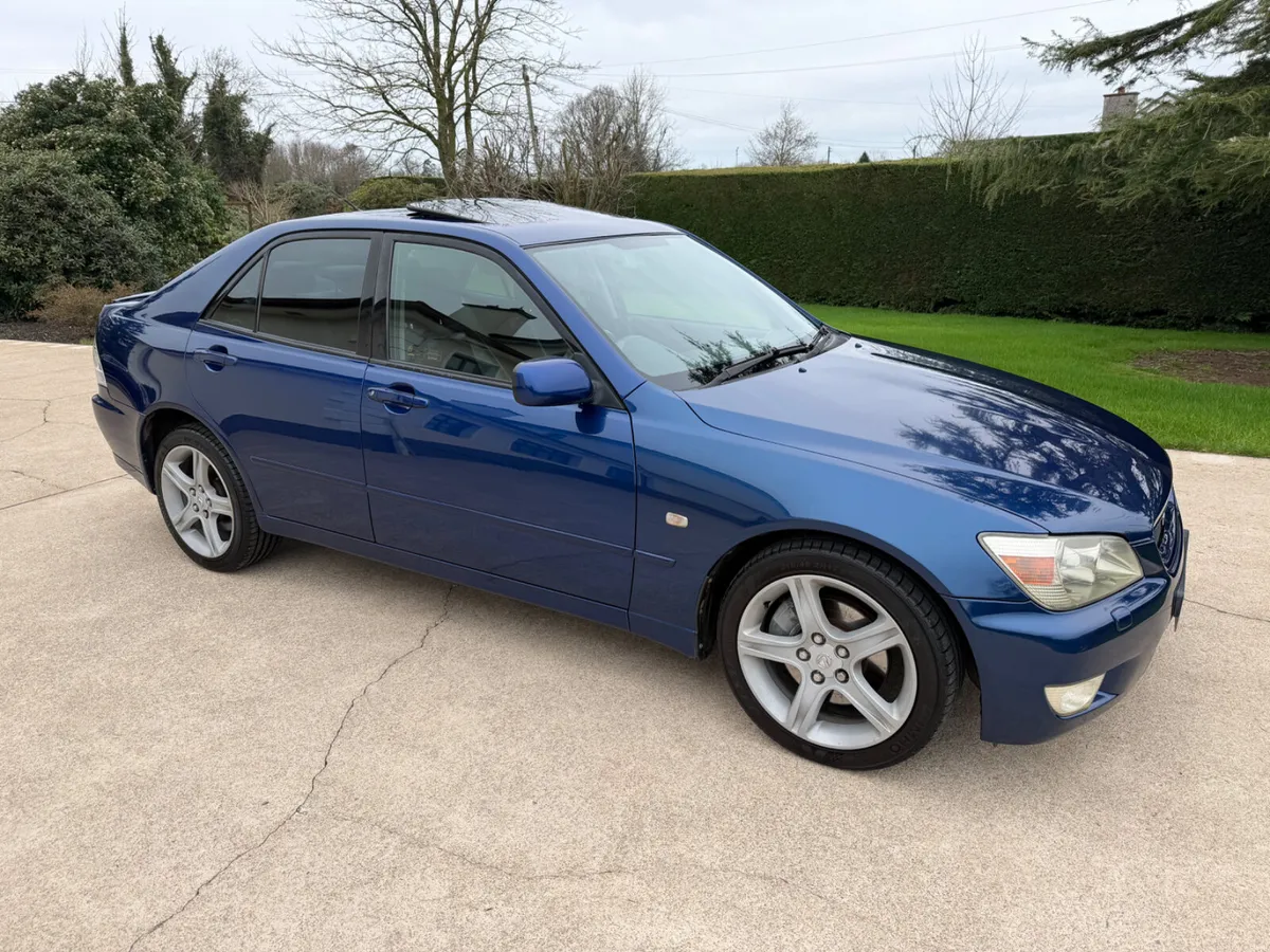 1999 LEXUS IS200 SPORT | LSD | SUNROOF | BLACK LTH - Image 3