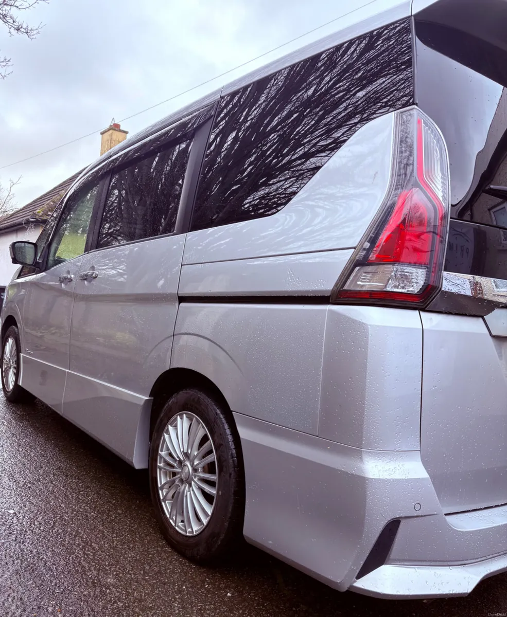 Nissan Serena Highway Star 2017 - 8 Seater - Image 4