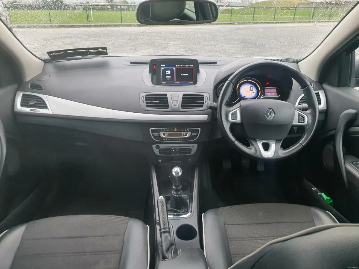 Renault fluance 1.5 diesel R link model 2013 - Image 4