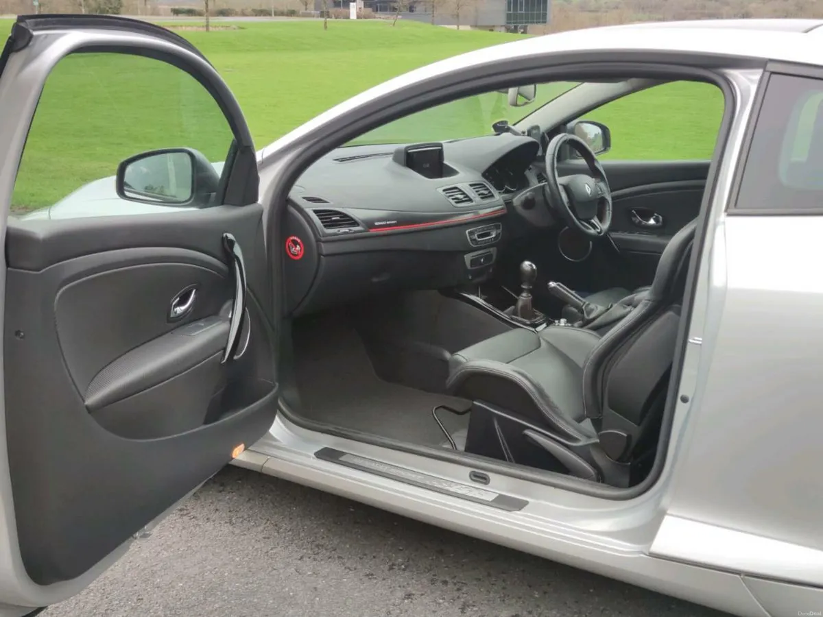 Renault Megane RS 265 Lux SatNav - Image 3