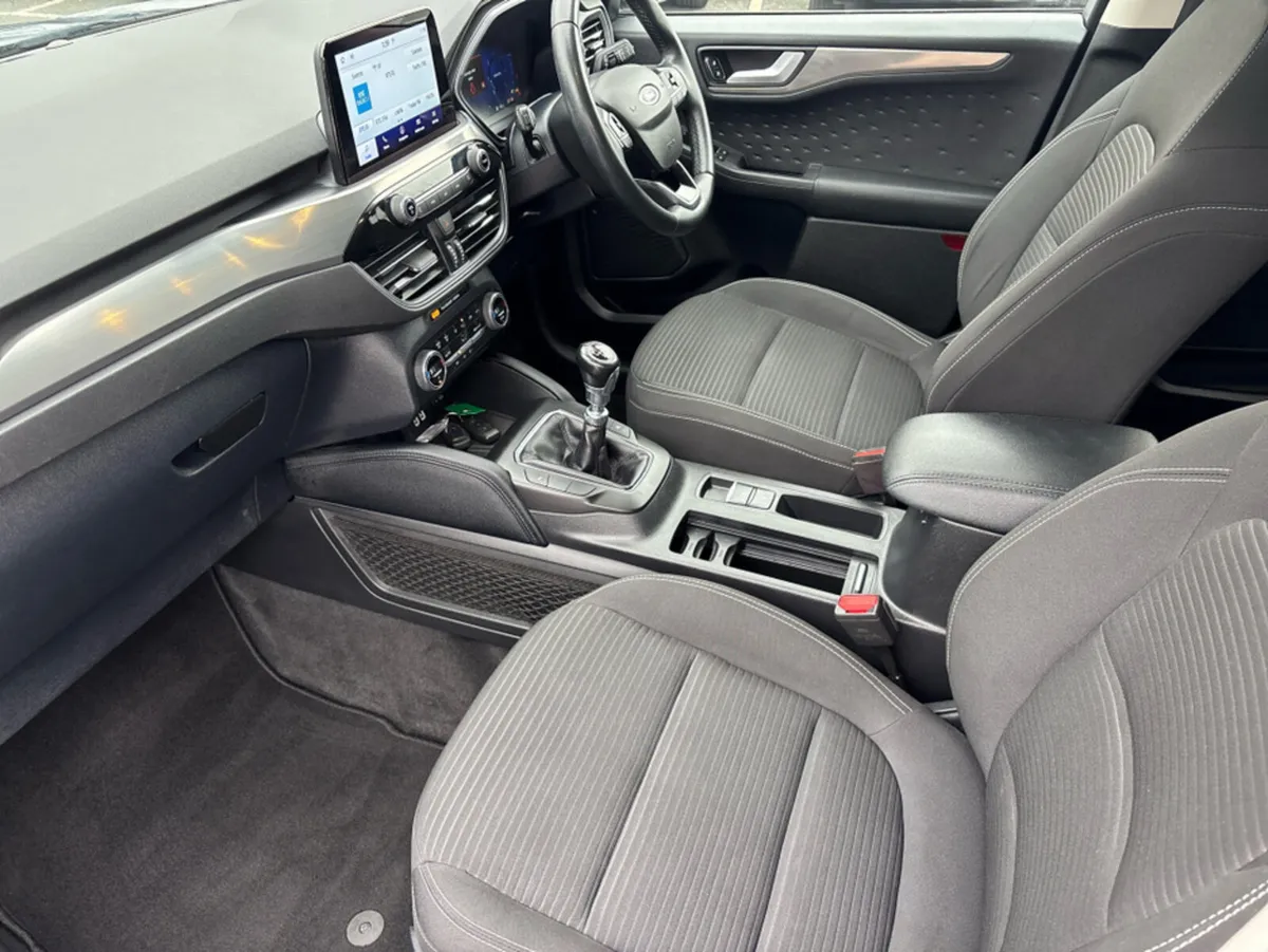 Ford Kuga TITANIUM 1.5 TD 120 S6.2 M6 F 4DR - Image 3