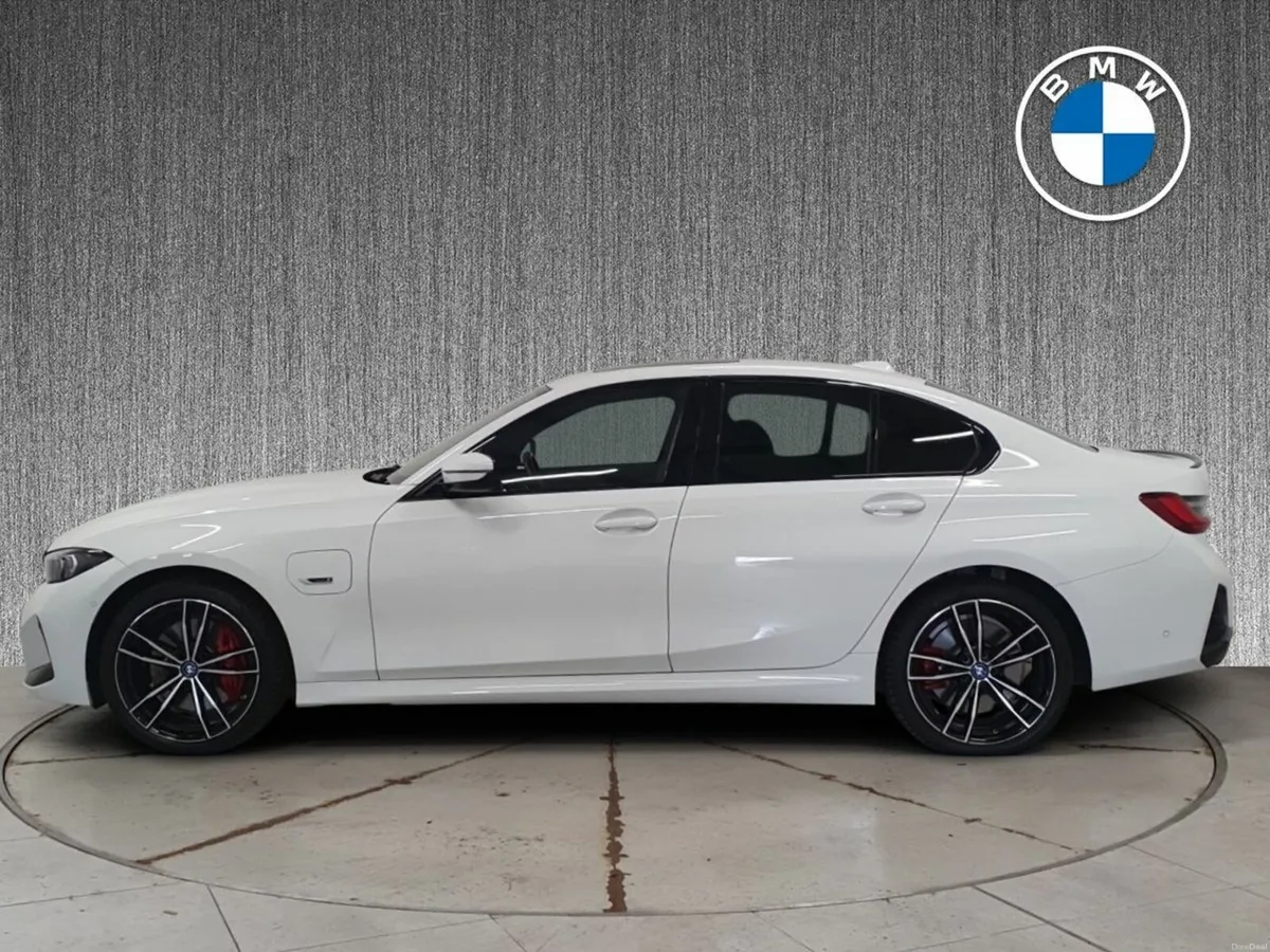 BMW 3-Series 330e M Sport PHEV PRO PACK / SUNROOF - Image 3