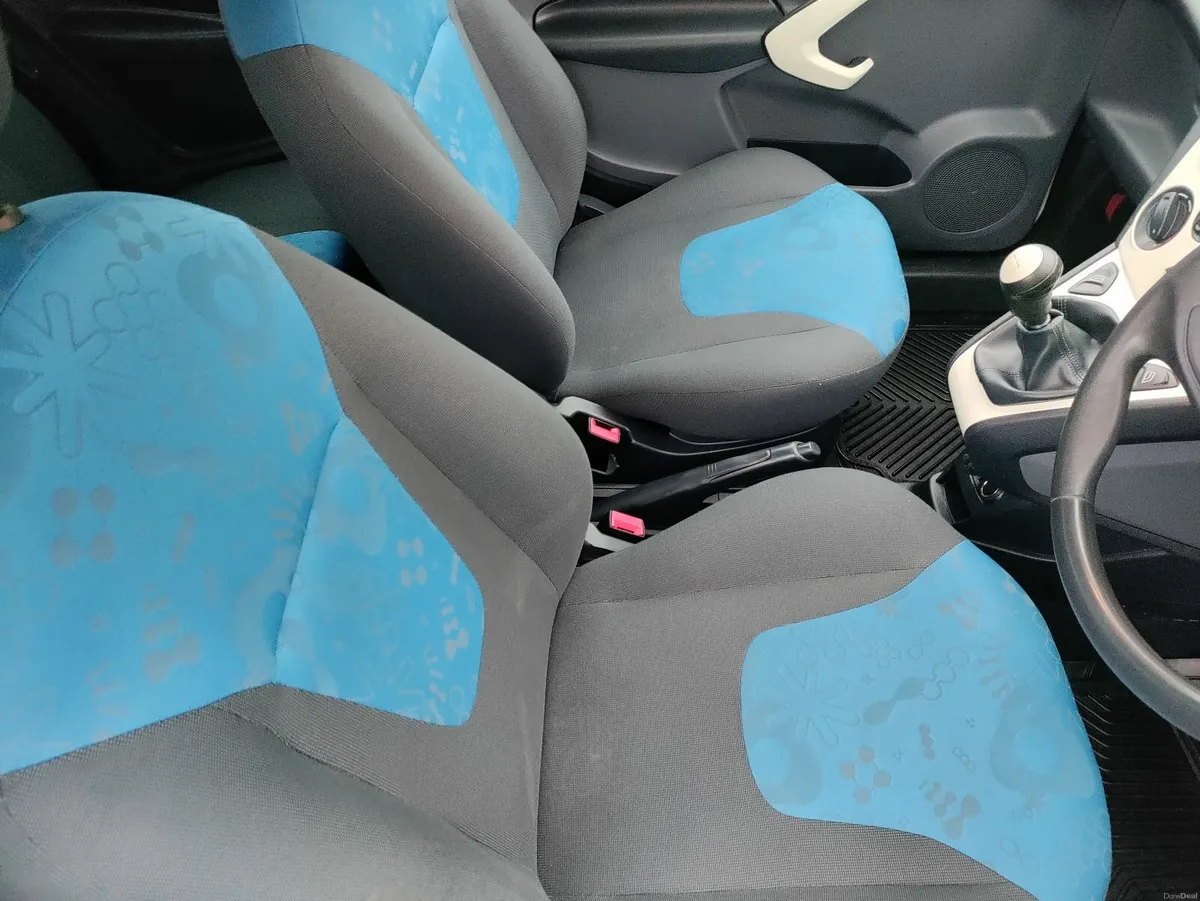 Ford KA 2013 - Image 2