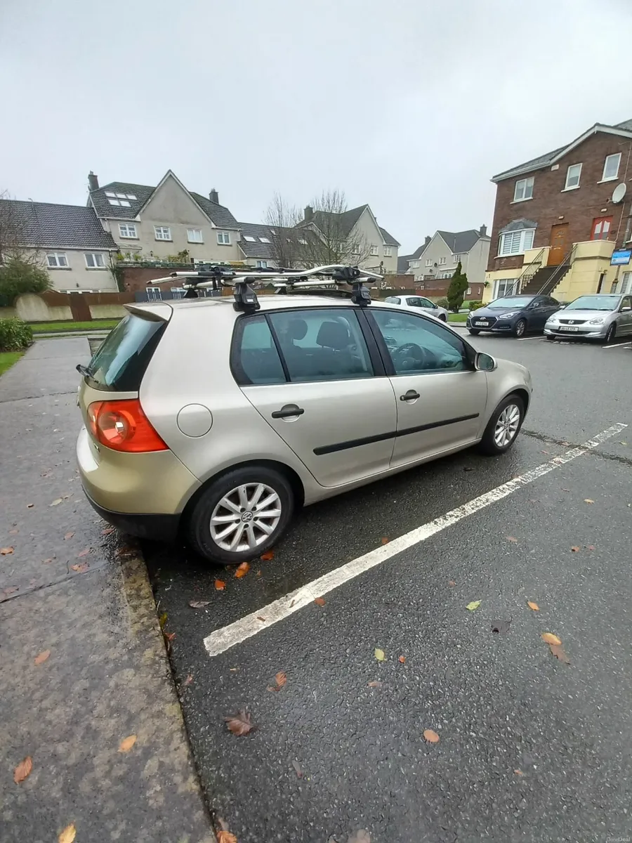 Volkswagen Golf 2004 - Image 2