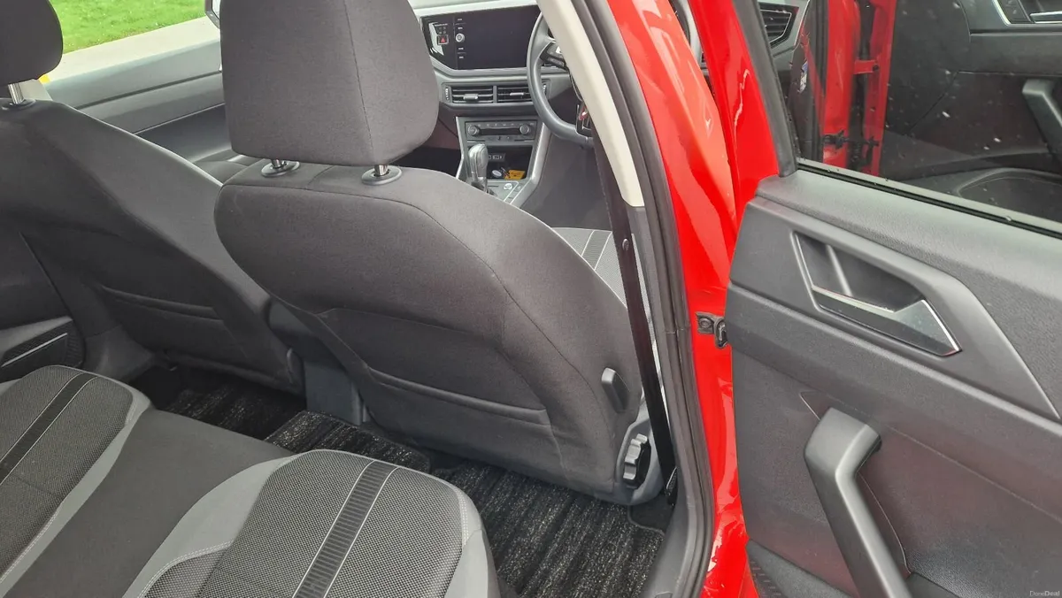 2018 Volkswagen polo highline 1.0L tsi 11000 KMS - Image 4