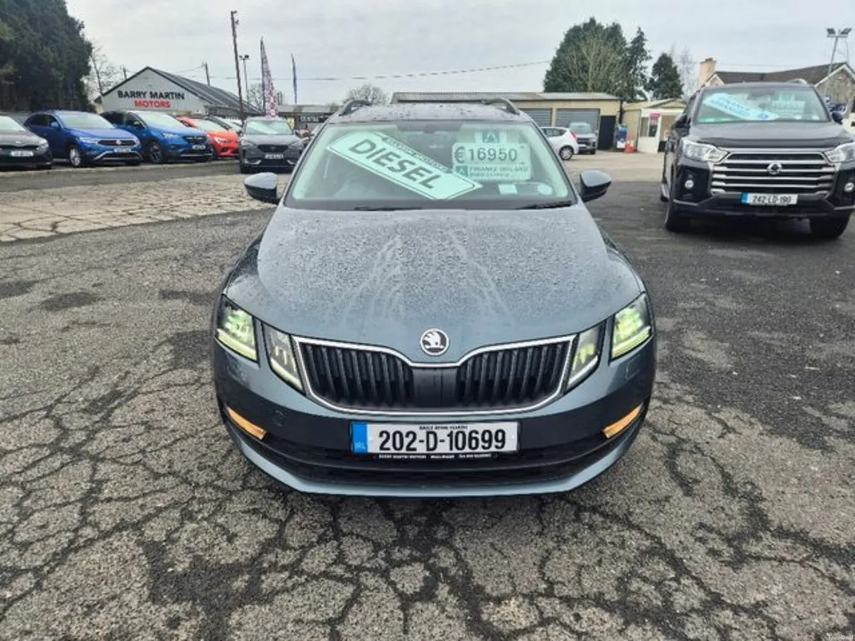 Skoda Octavia 2.0tdi 150HP Soleil Edition (Touring - Image 2