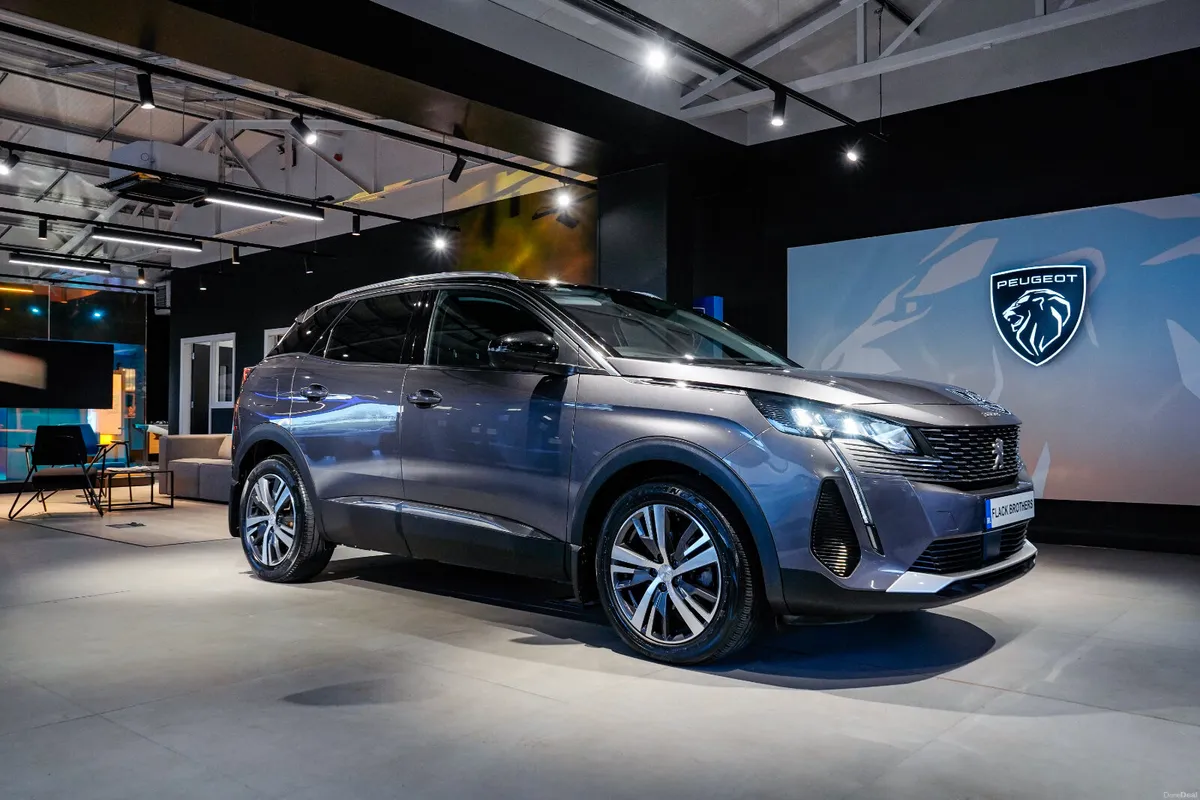2023 Peugeot 3008 Allure 1.2 PureTech 130bhp - Image 1