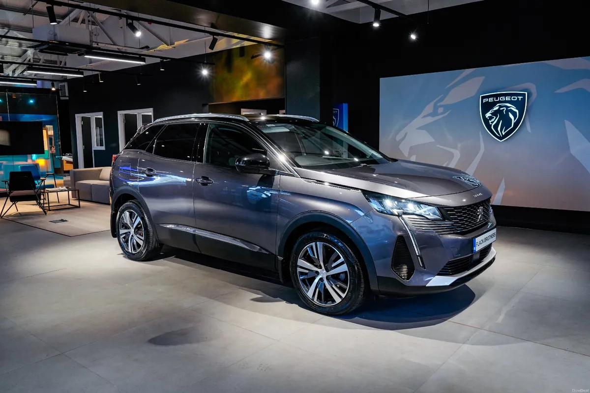 2023 Peugeot 3008 Allure 1.2 PureTech 130bhp - Image 2