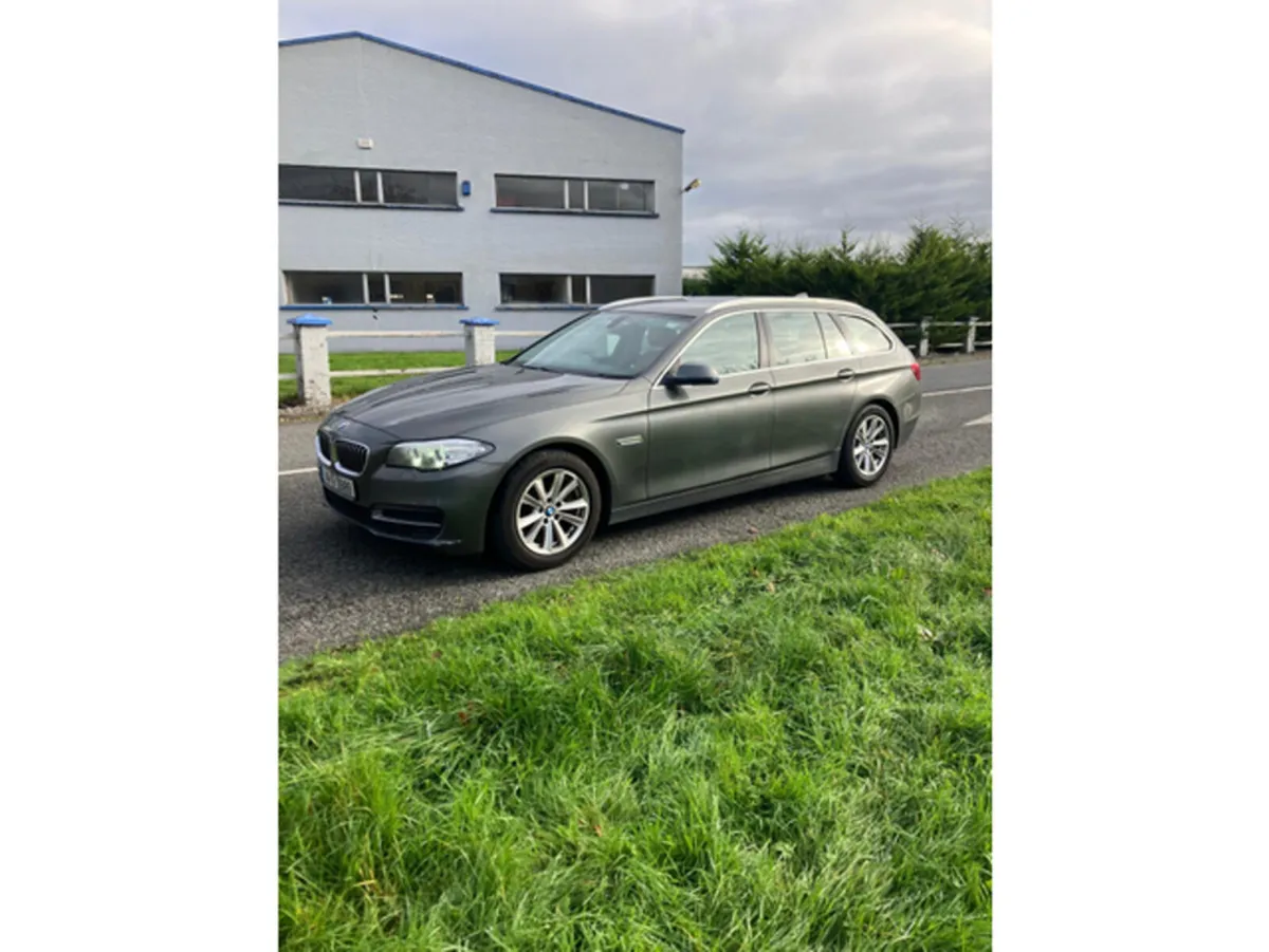 BMW 5-Series 518D SE 5J12 4DR AUTO - Image 1