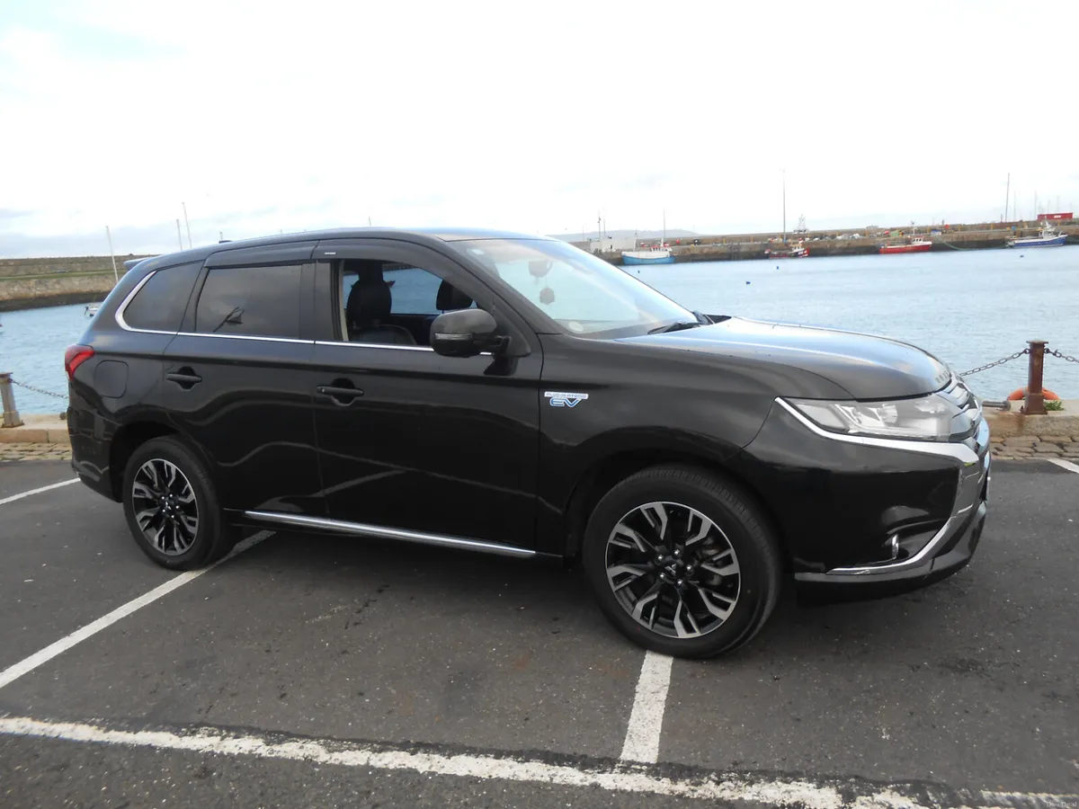 Mitsubishi Outlander Phev Intense 2017 - Image 1