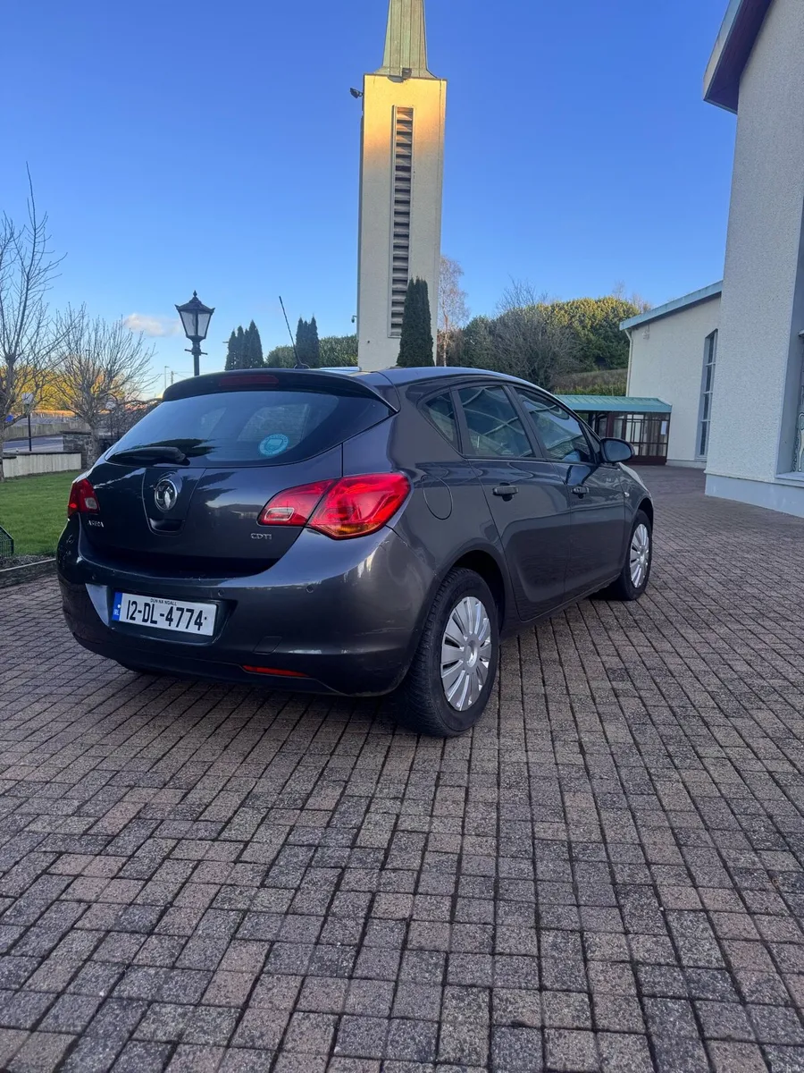 Opel Astra 1.7 Diesel – 2012 - Image 4