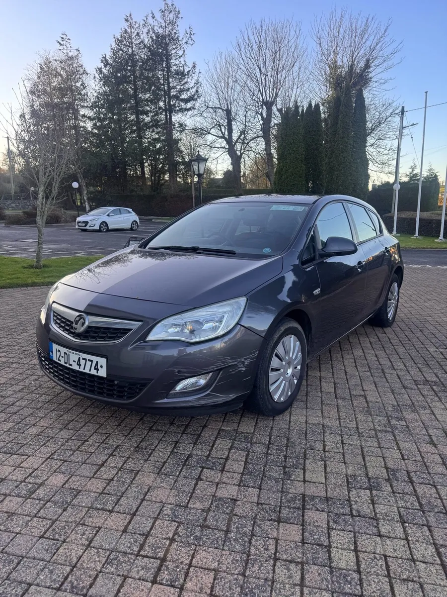 Opel Astra 1.7 Diesel – 2012 - Image 1