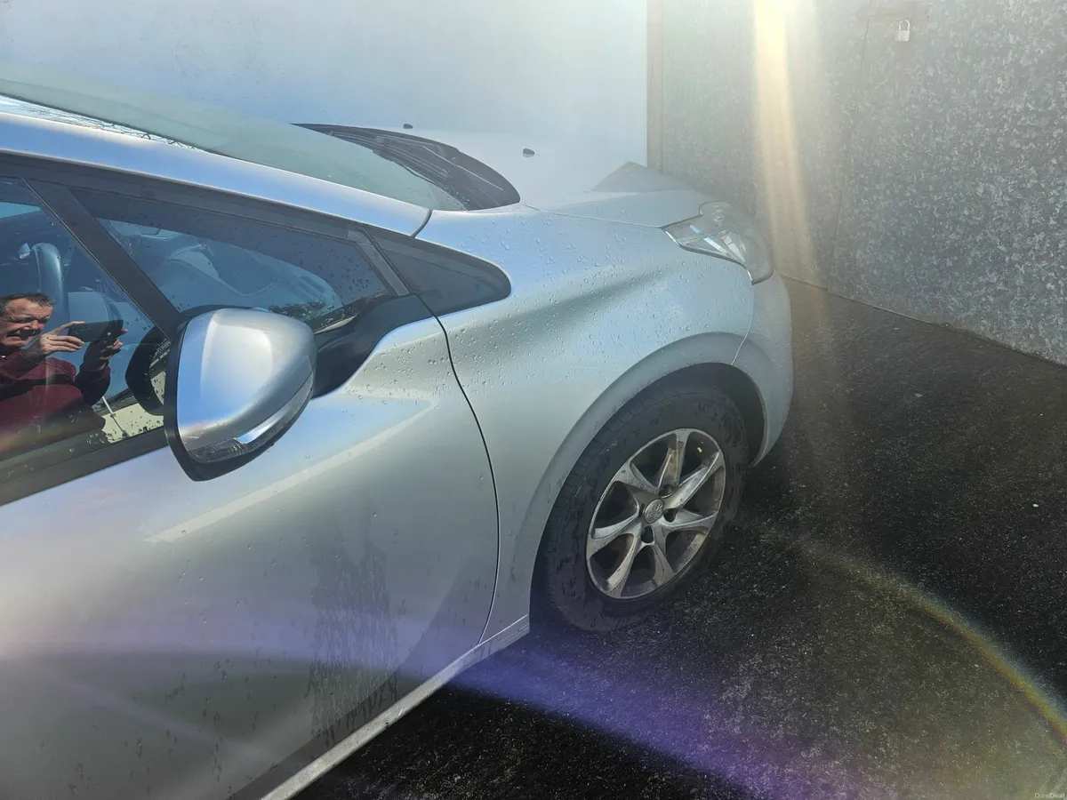 Peugeot 208 2014 - Image 3