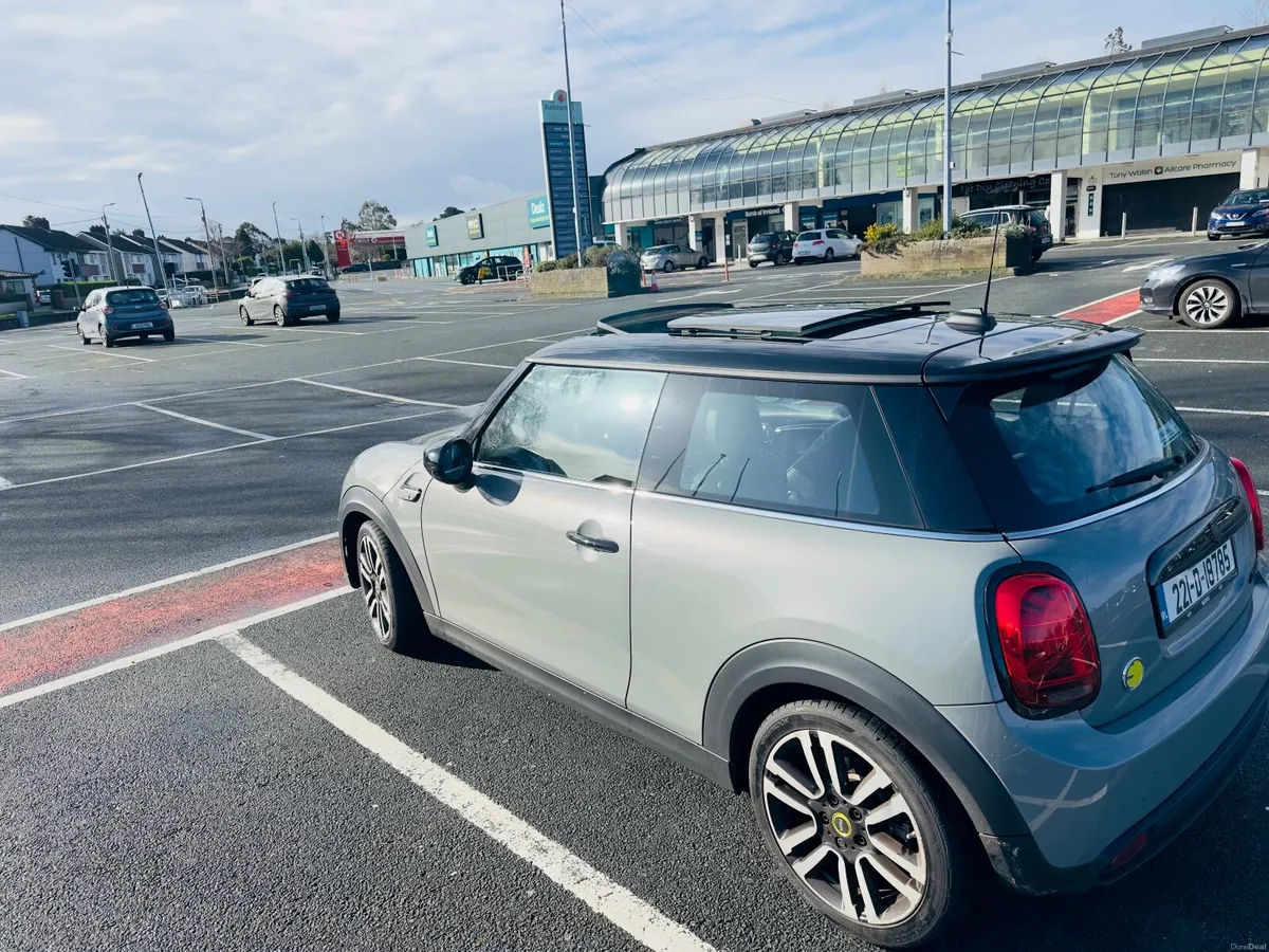 Mini CooperS 2022 Electric- LEVEL 3-16800 km. - Image 4