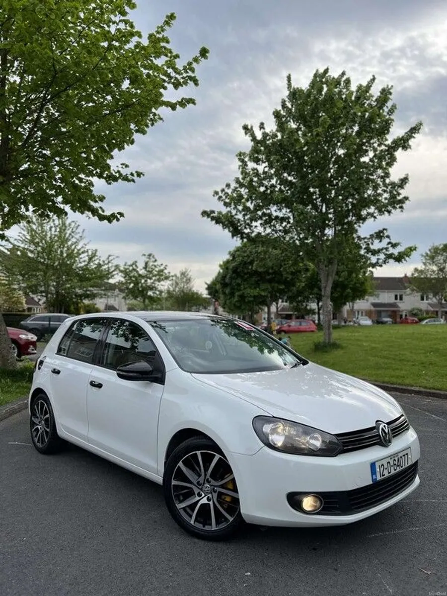 2012 Volkswagen Golf - Image 1