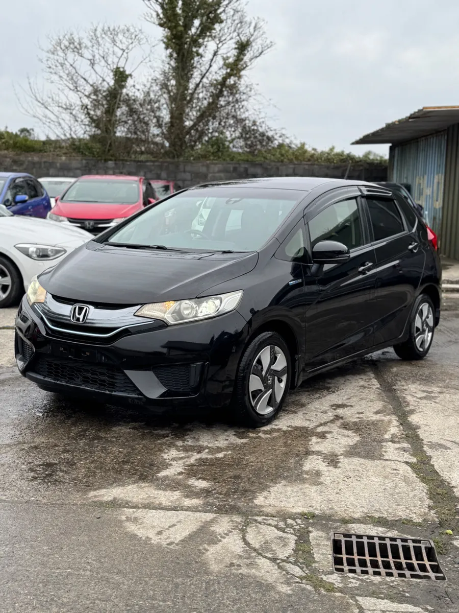 HONDA FIT 1.5L Hybrid Auto 2015 62000KM High Spec - Image 3