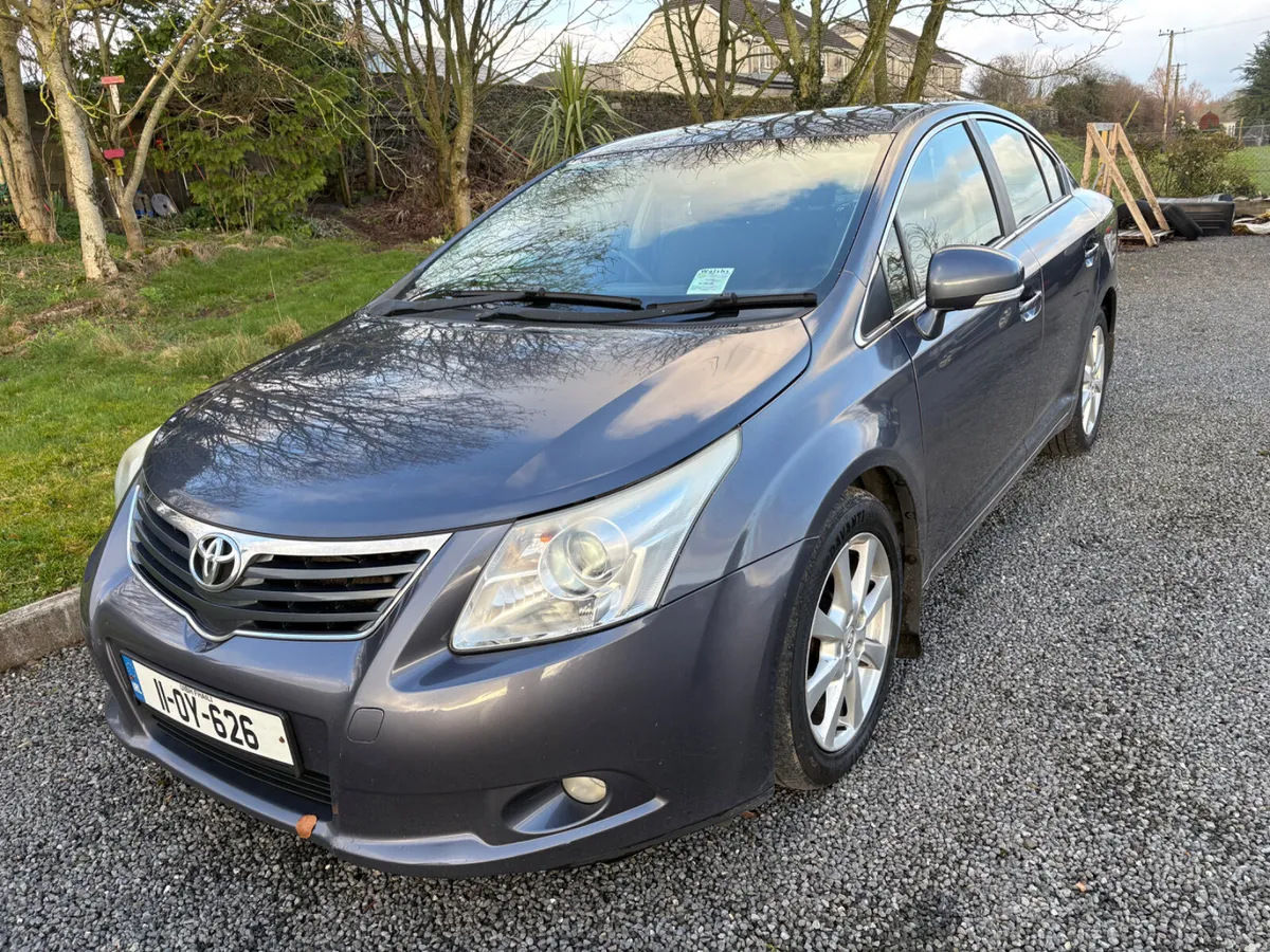 Toyota Avensis 2011 - Image 1
