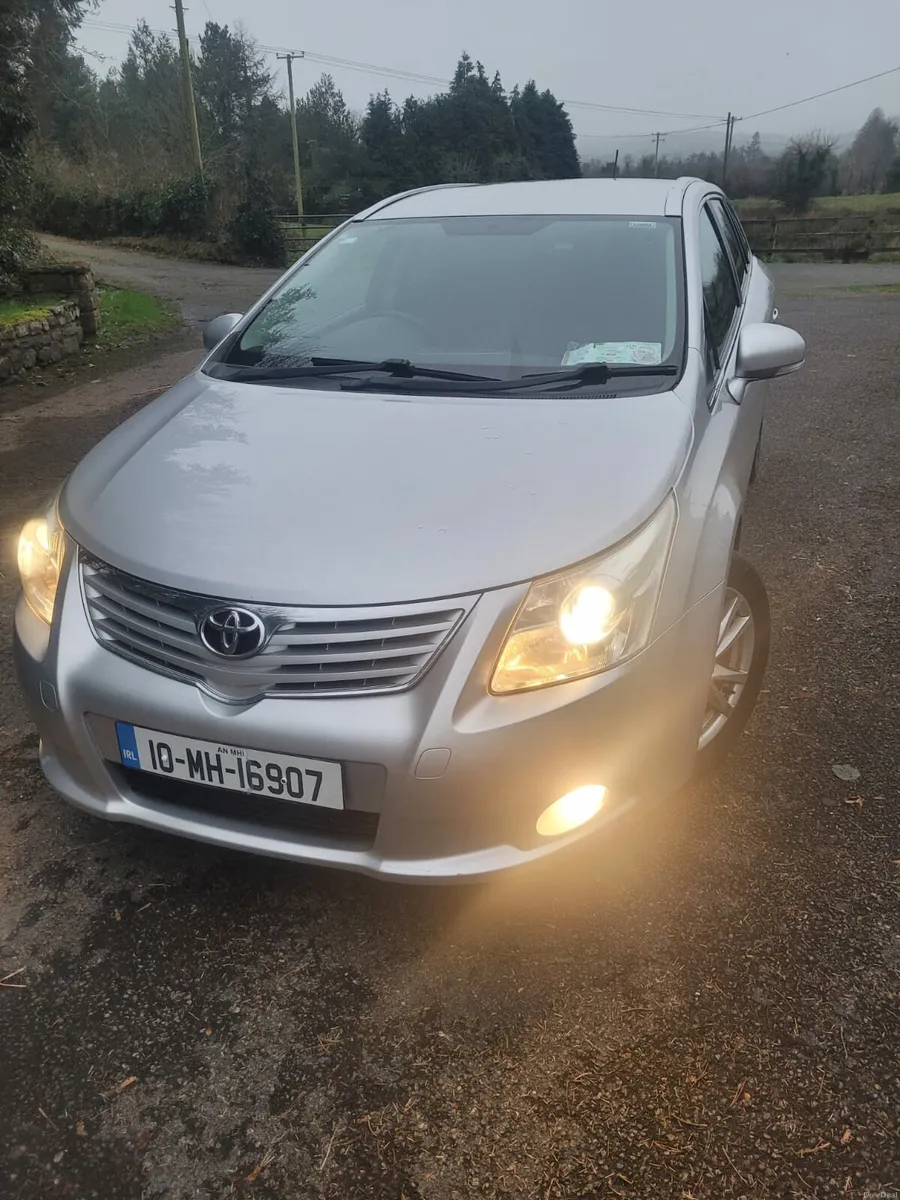 Toyota Avensis 2010 Estate - Image 2