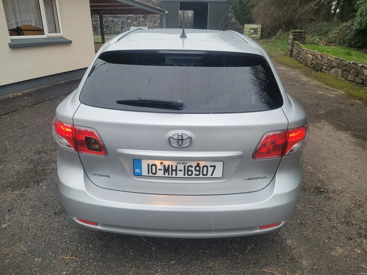 Toyota Avensis 2010 Estate - Image 4