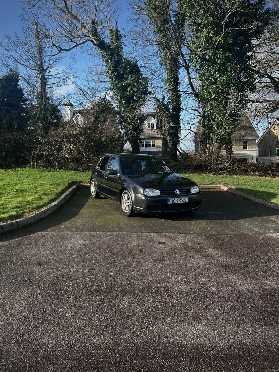 volkswagen golf - Image 2