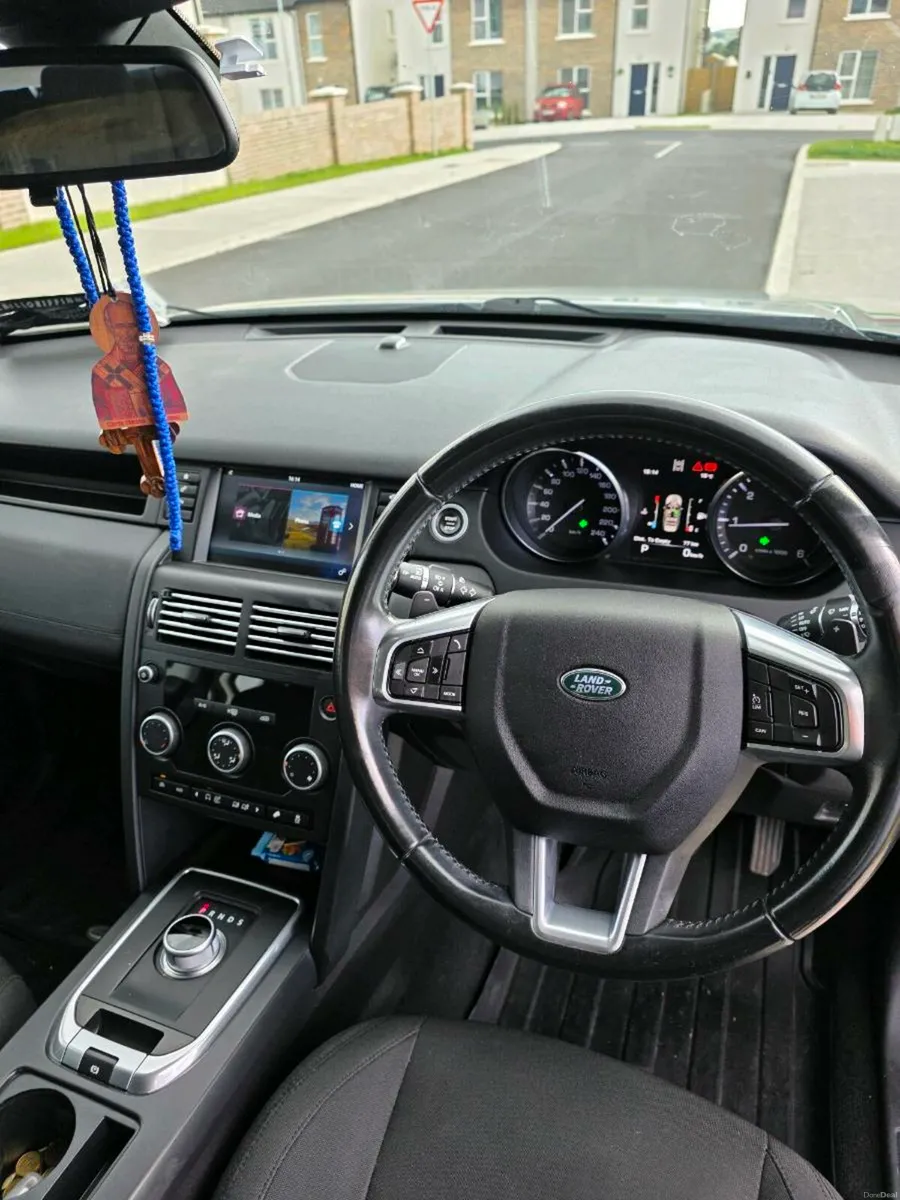 Land rover discovery sport - Image 5