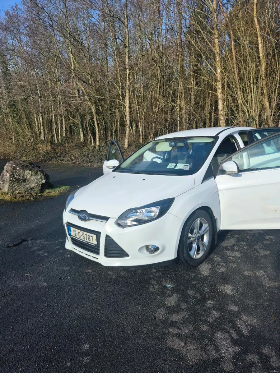 2012 FORD FOCUS ZETEC PETROL - Image 2