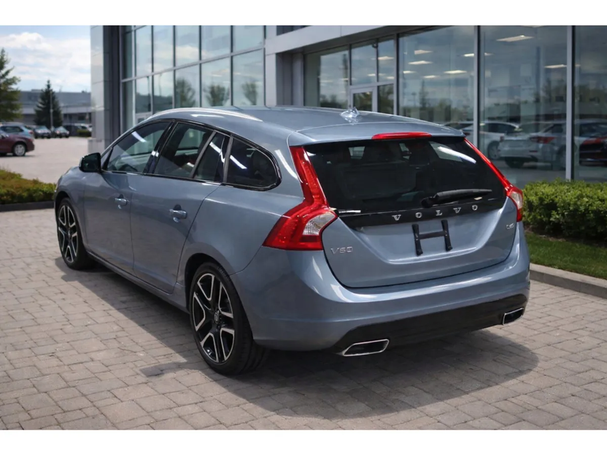 Volvo V60 2.0 D4 DYNAMIC EDITION AUTOMATIC - Image 2