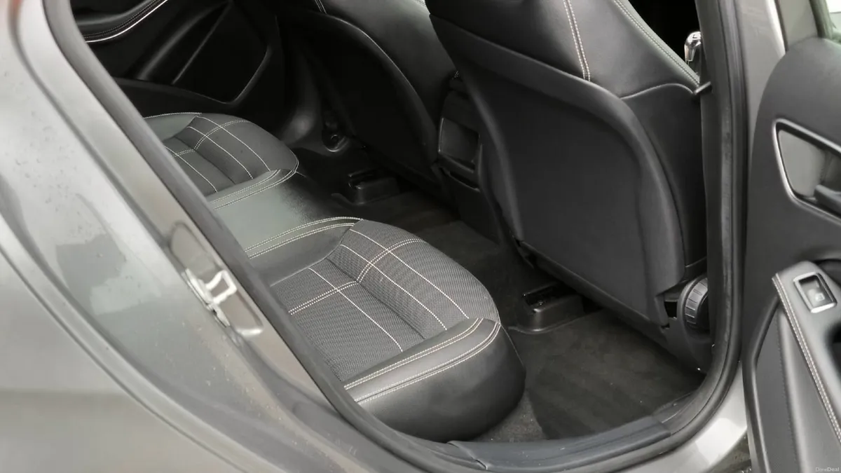 Mercedes-Benz A-Class 2014 - Image 4