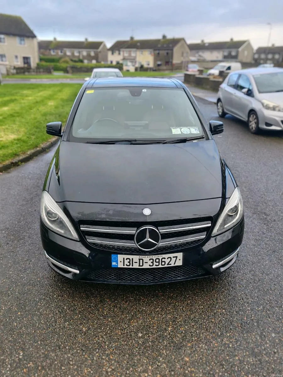 MERCEDES B180 2013 AUTOMATIC - Image 2