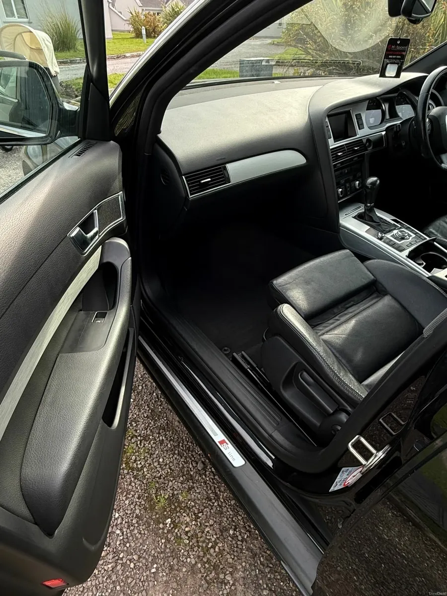 Audi A6 2010 automatic - Image 3