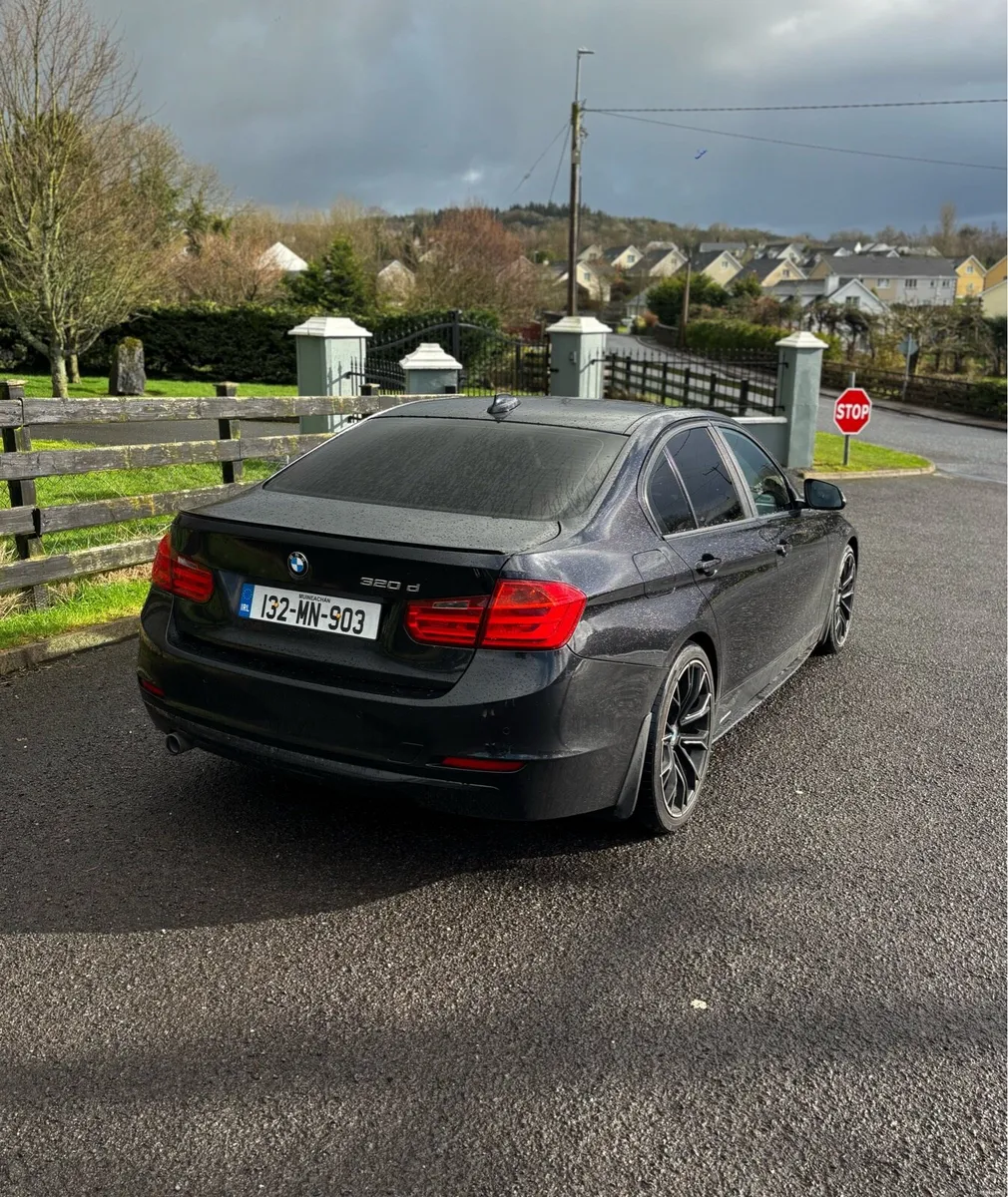BMW 3 Series 320D - Image 2