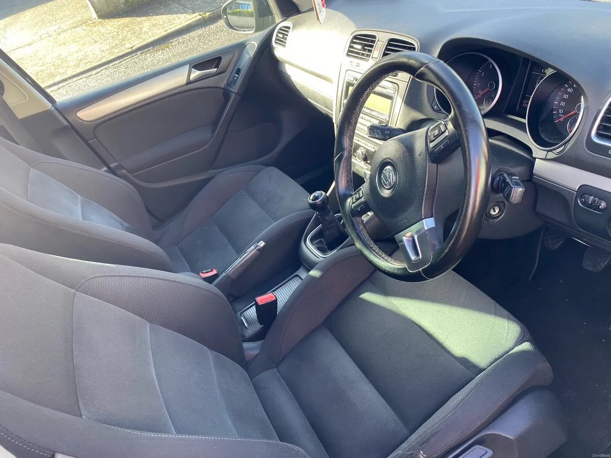 Volkswagen Golf 2009 - Image 4