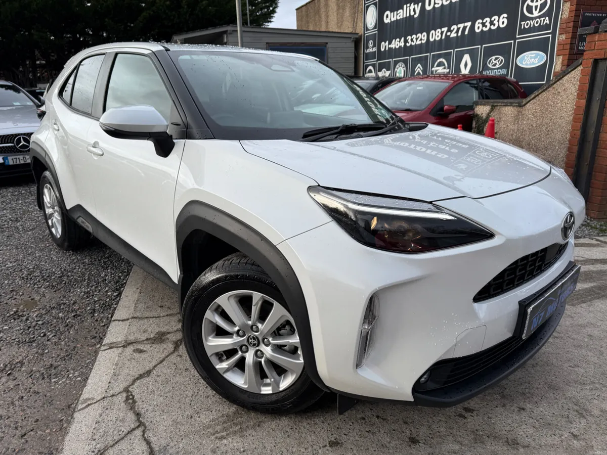 2025 Toyota Yaris Cross LUNA AUTO - Image 1