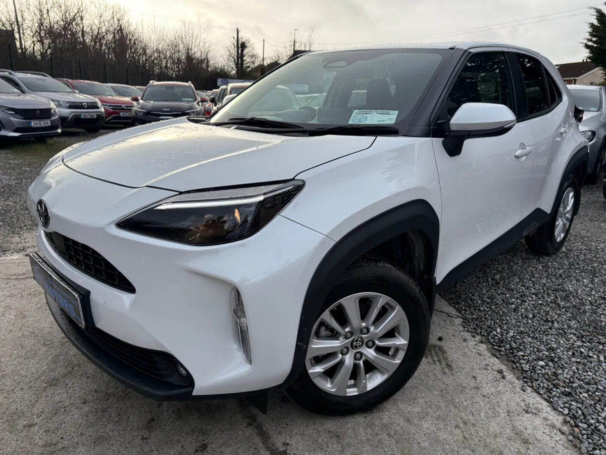2025 Toyota Yaris Cross LUNA AUTO - Image 2