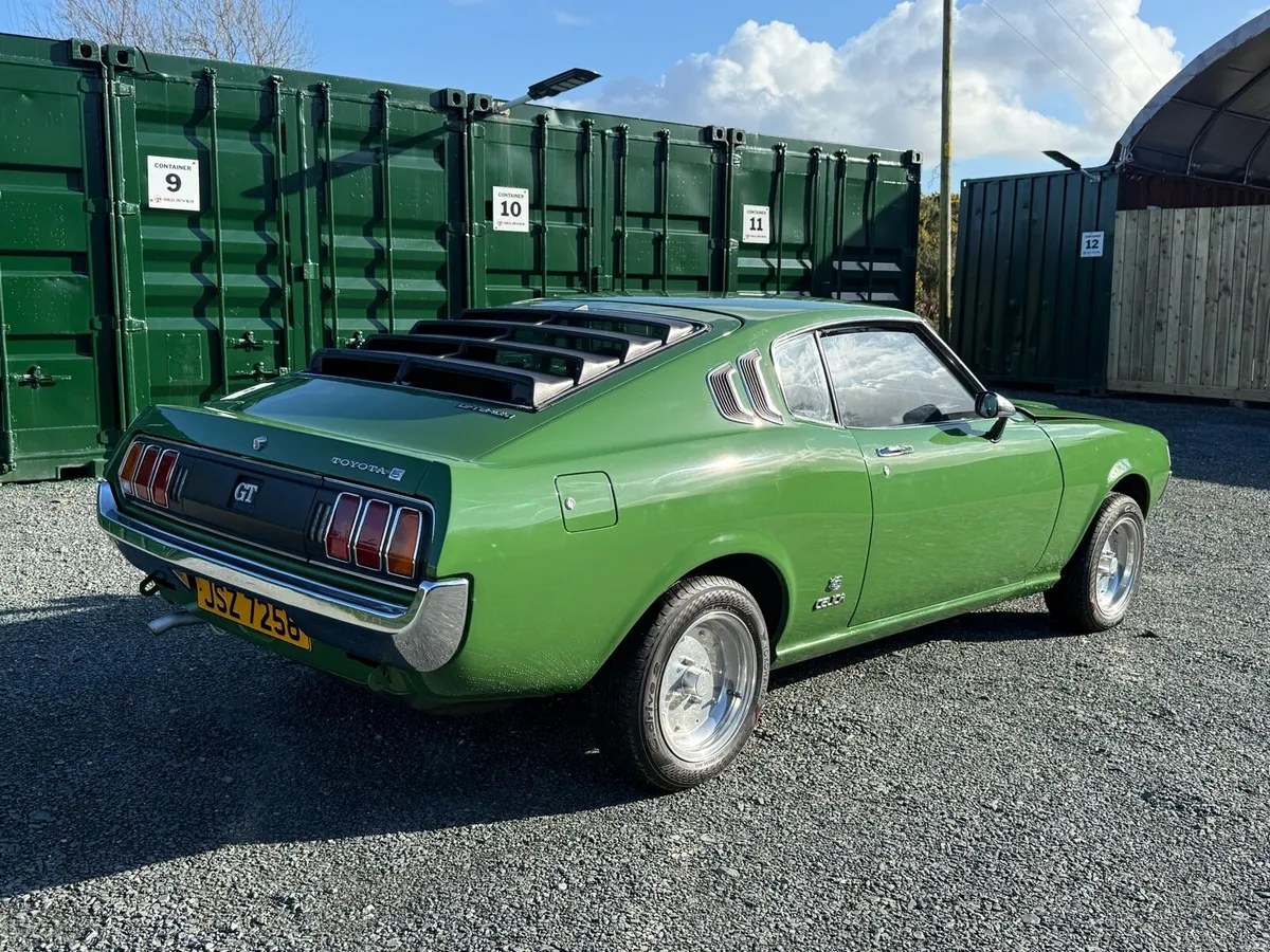 1977 Toyota celica liftback GT 2200cc classic car - Image 4