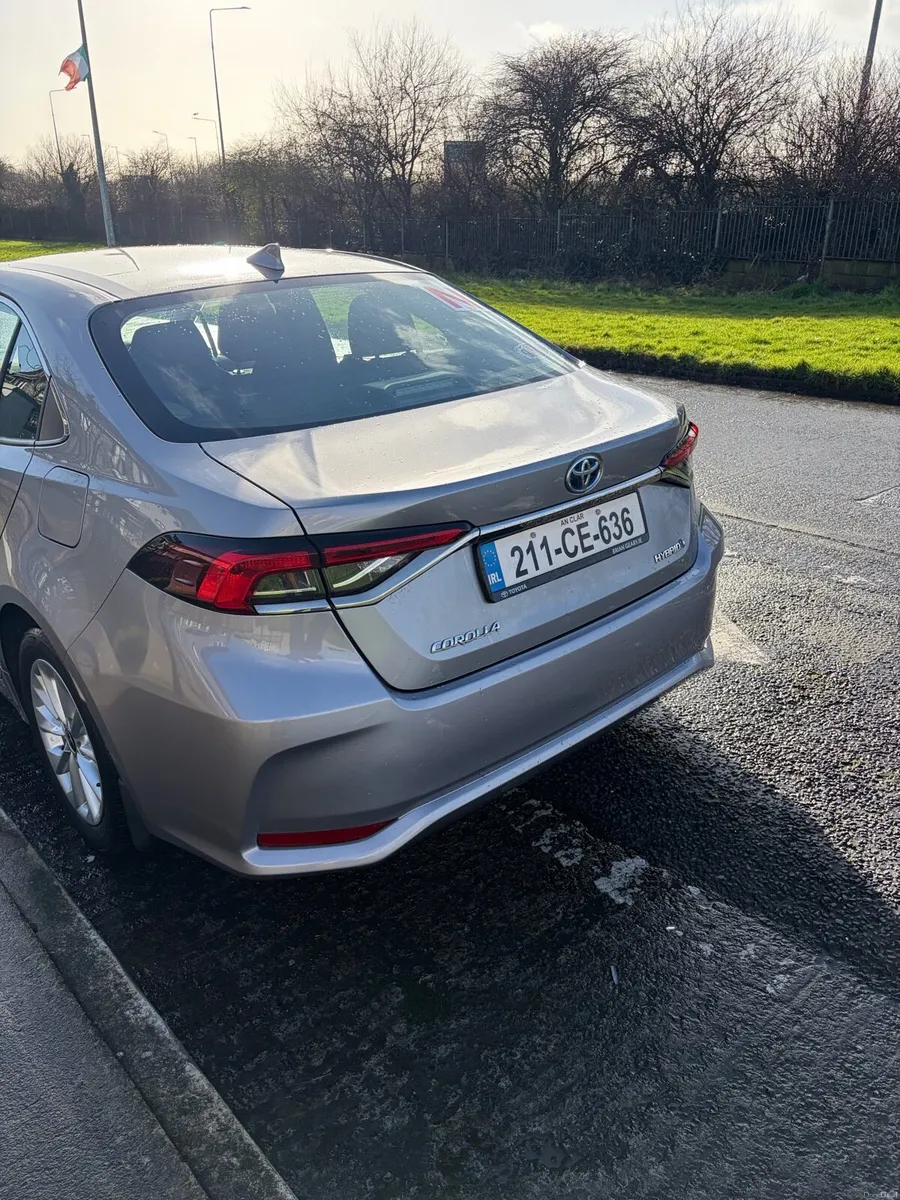 2021 Toyota Corolla - Image 2