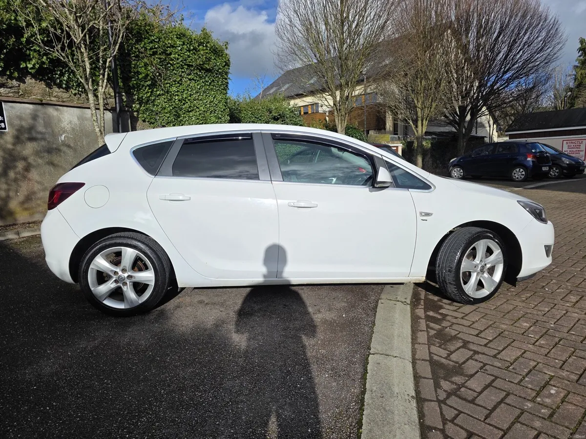 Astra 12 nct 02/27 tax 02/26 with warranty - Image 2