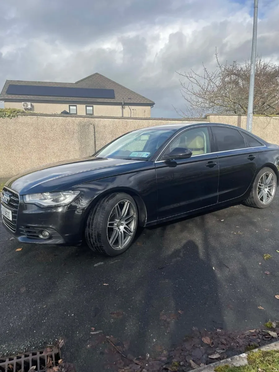Audi A6 2011 - Image 2