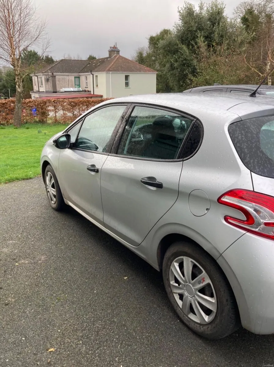 Peugeot 208 2016 - Image 4