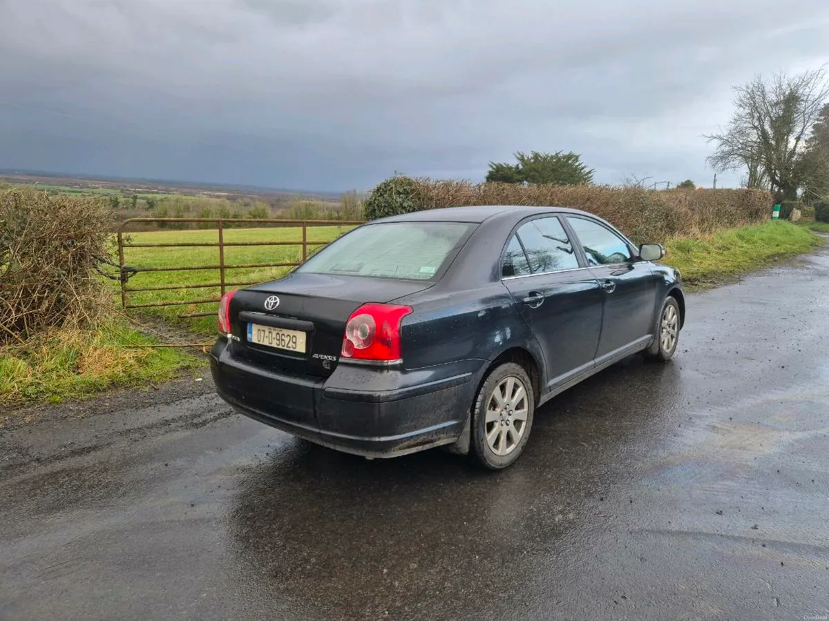 Toyota  Avensis - Image 2