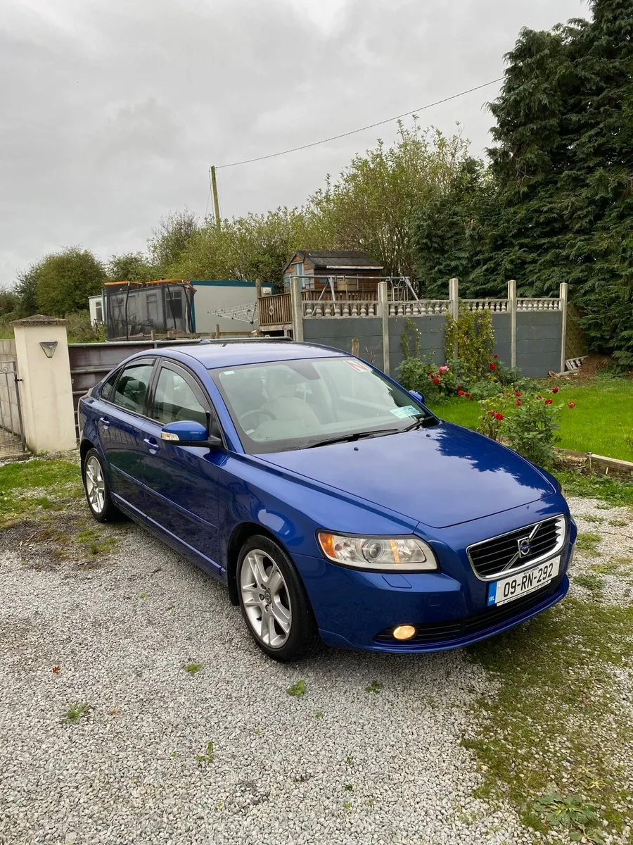 Volvo S40 2009 - Image 1