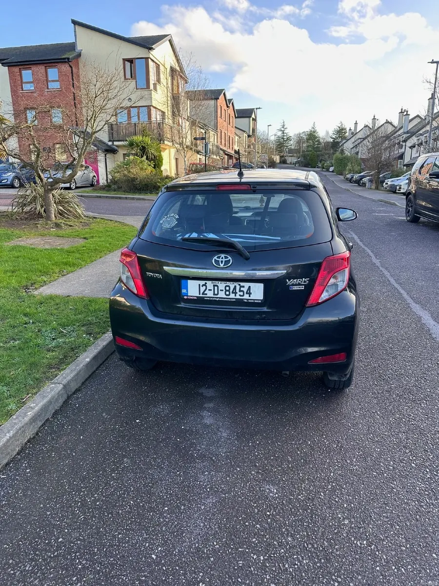 Toyota Yaris 2012 - Image 3