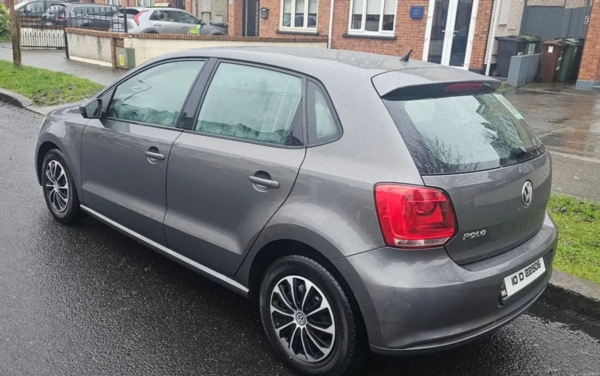 2010 Volkswagen Polo - Image 3