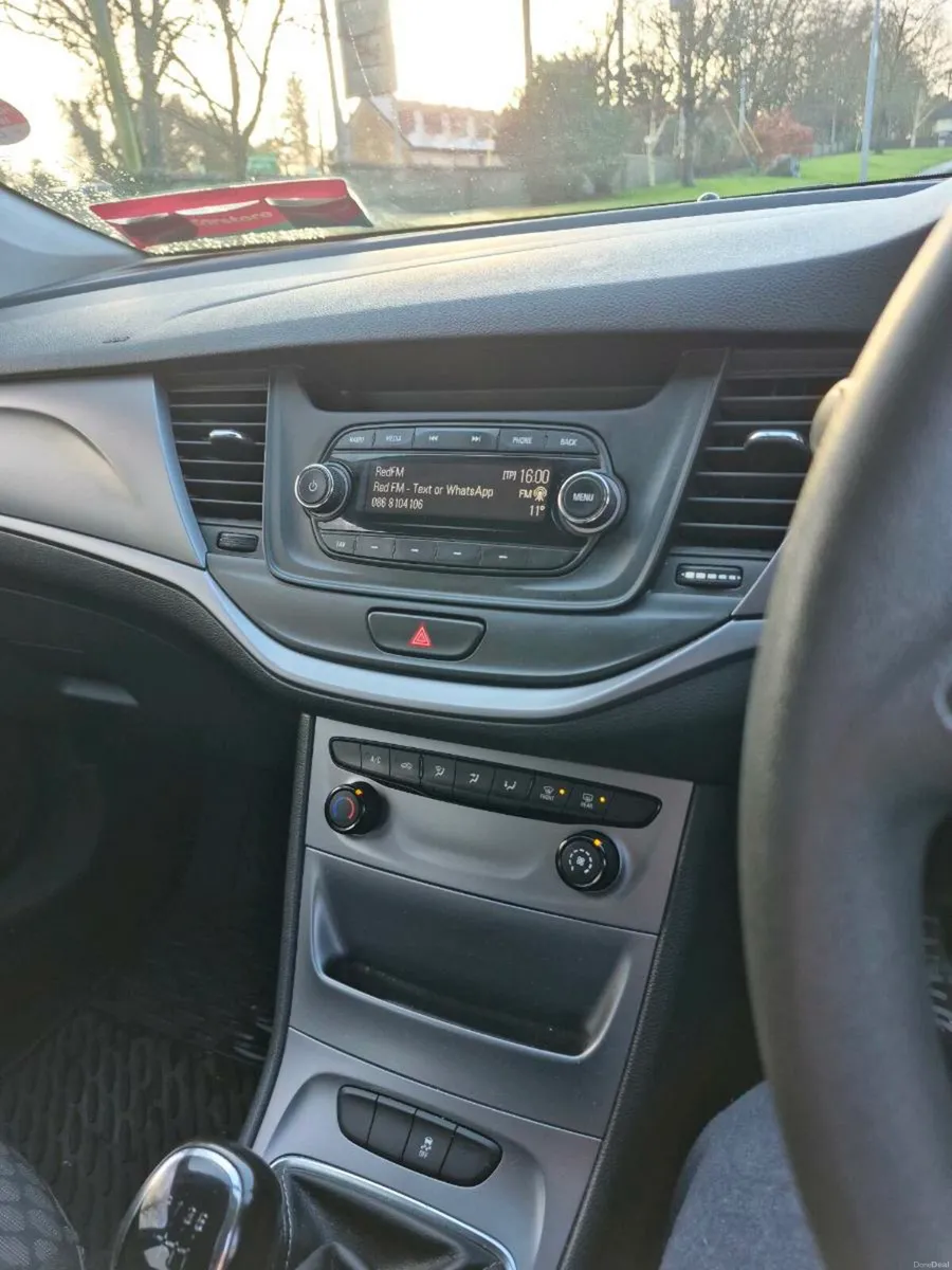 Opel Astra 2017 - Image 4