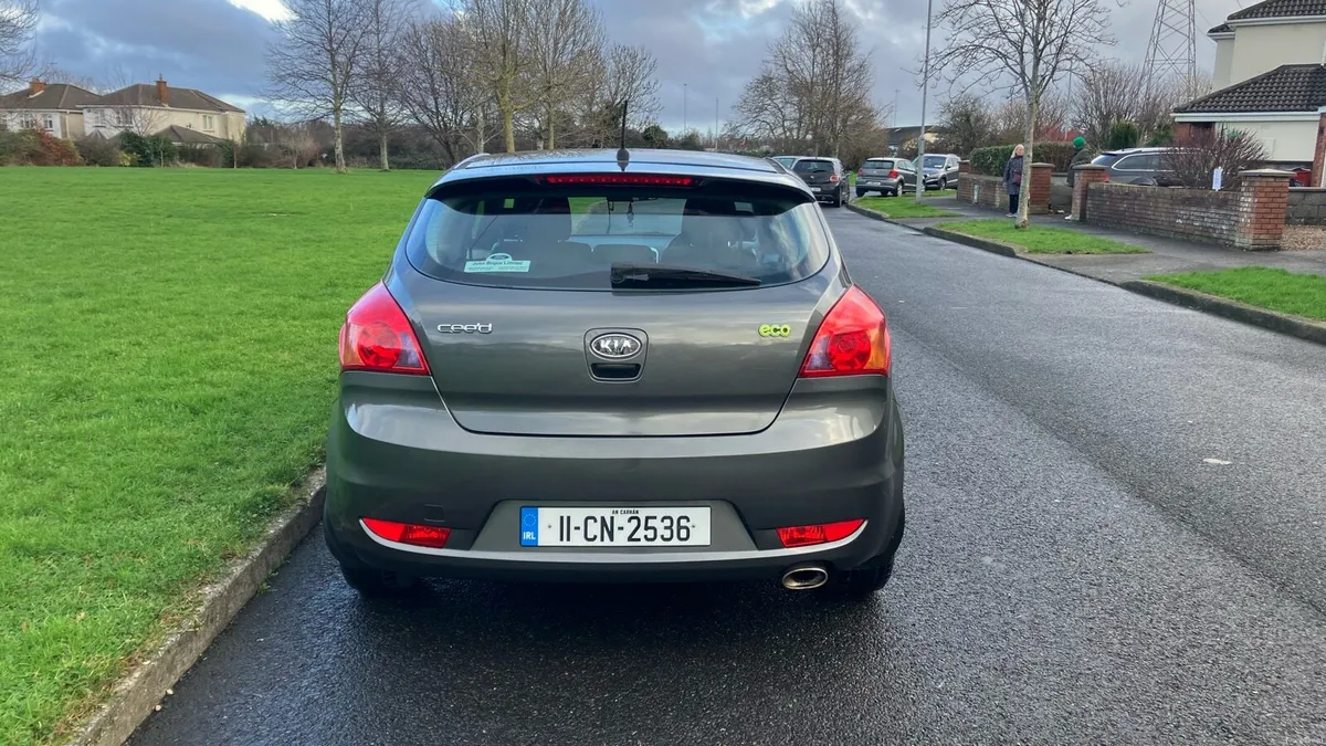 KIA PROCEED 1.6 2 ECODYNAMICS 3DR - Image 4