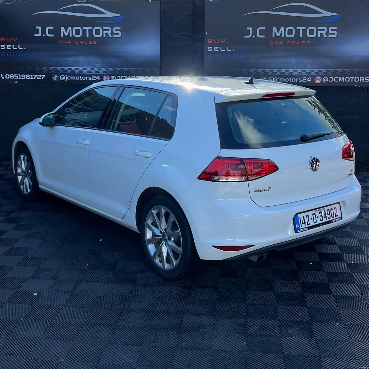 142 VW Golf Highline (Automatic) - Image 4