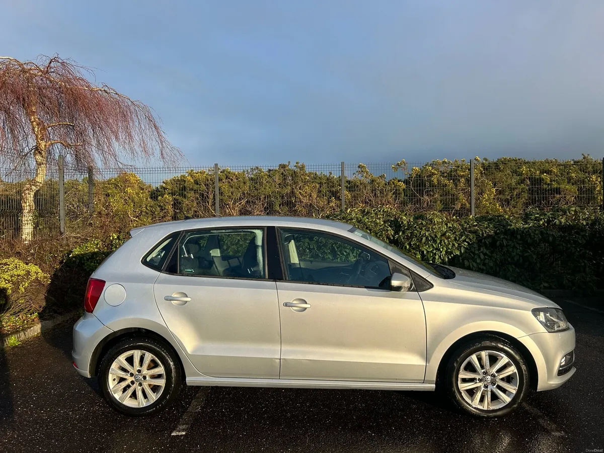 Volkswagen Polo *LOW MILEAGE* - Image 3