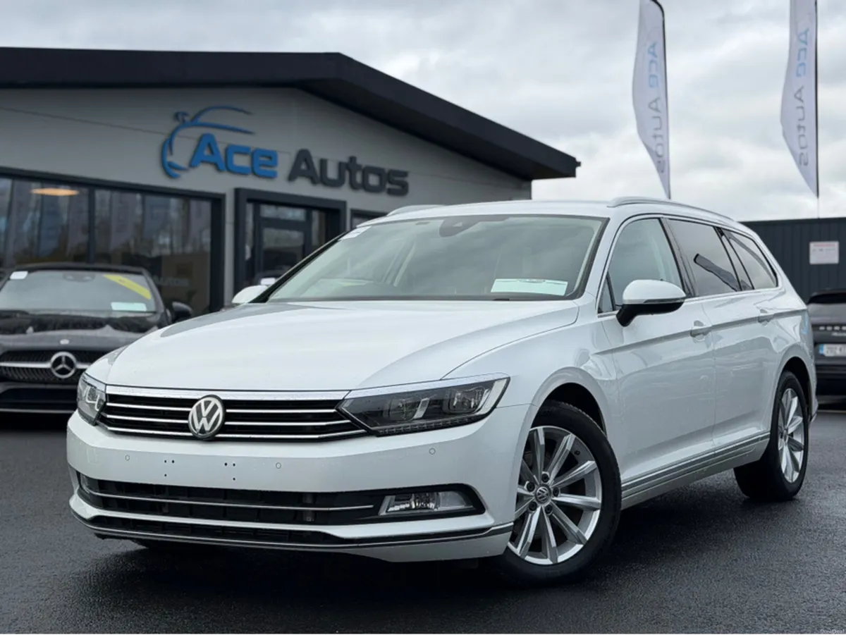 Volkswagen Passat HIGHLINE - 2.0L DIESEL - AUTO - - Image 1