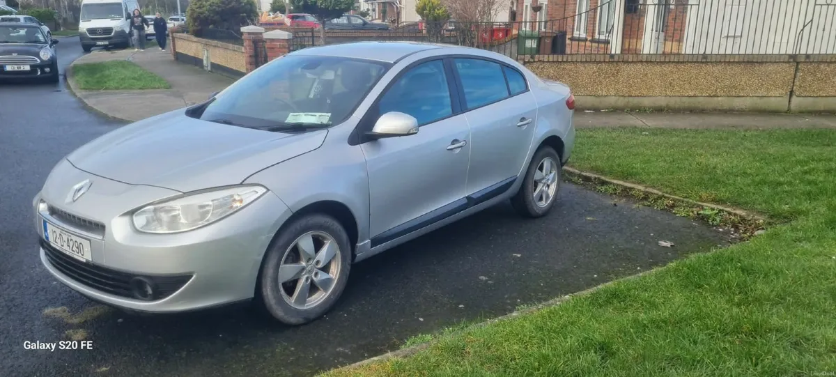 Renault Fluence 2012 - Image 1
